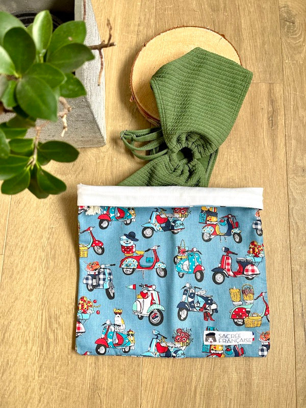 Pochon Imperméable Multi-Usages Sacrée Française | Fait Main en France | Zéro Déchet & Discret (24x24 cm) - Sacrée Française