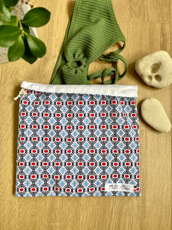 Pochon Imperméable Multi-Usages Sacrée Française | Fait Main en France | Zéro Déchet & Discret (24x24 cm) - Sacrée Française