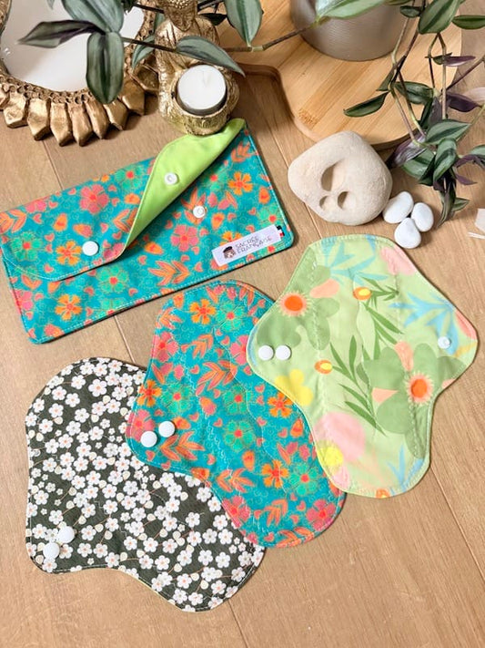 Kit 3 serviettes hygiéniques lavables flux moyen + pochette de transport taille M Oeko-Tex, fait main à Lyon, Sacrée Française