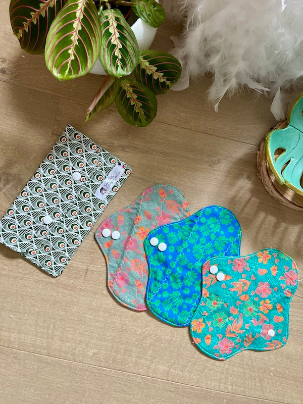 Lot de 3 protège-slips lavables plus une pochette de transport taille S