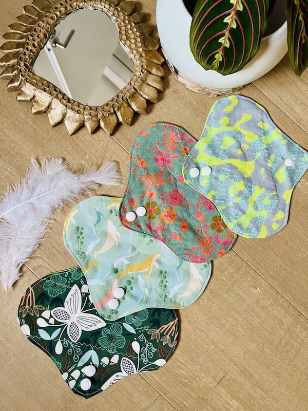 Sacrée Française Kit de démarrage Lot de 4 protège-slips lavables Lot de 4 Protège-Slips Lavables | Confort Écologique et Durable