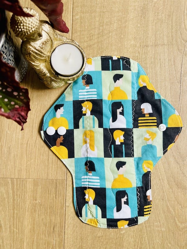 Sacrée Française Protections périodiques Serviette Hygiénique Lavable Nuit — Flux Abondant (À l'unité) Serviette hygiénique lavable flux abondant où pour la nuit