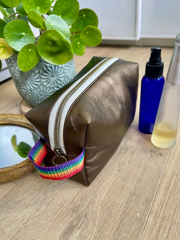 Trousse de toilette mixte doublée - Sacrée Française
