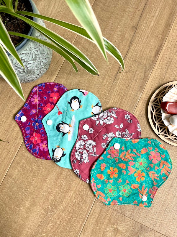 Pack of 4 mini panty liners