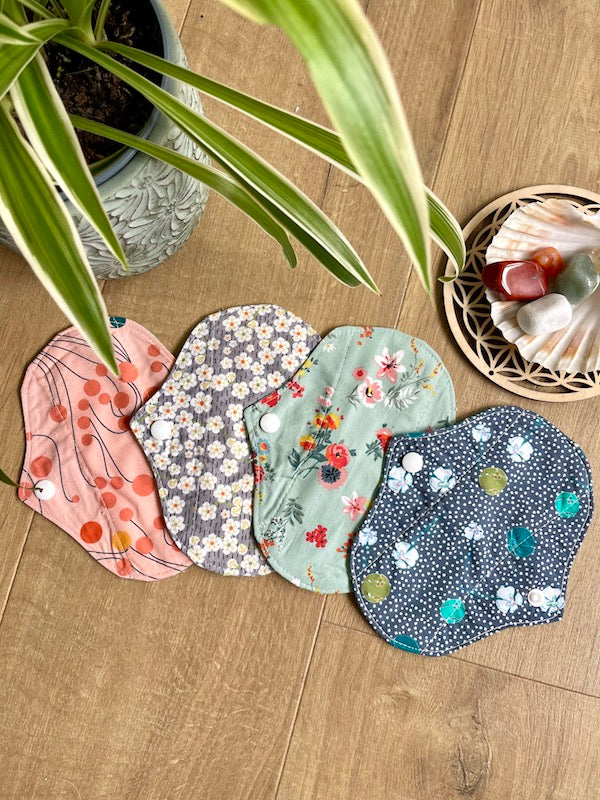 Pack of 4 mini panty liners