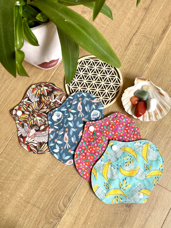Pack of 4 mini panty liners