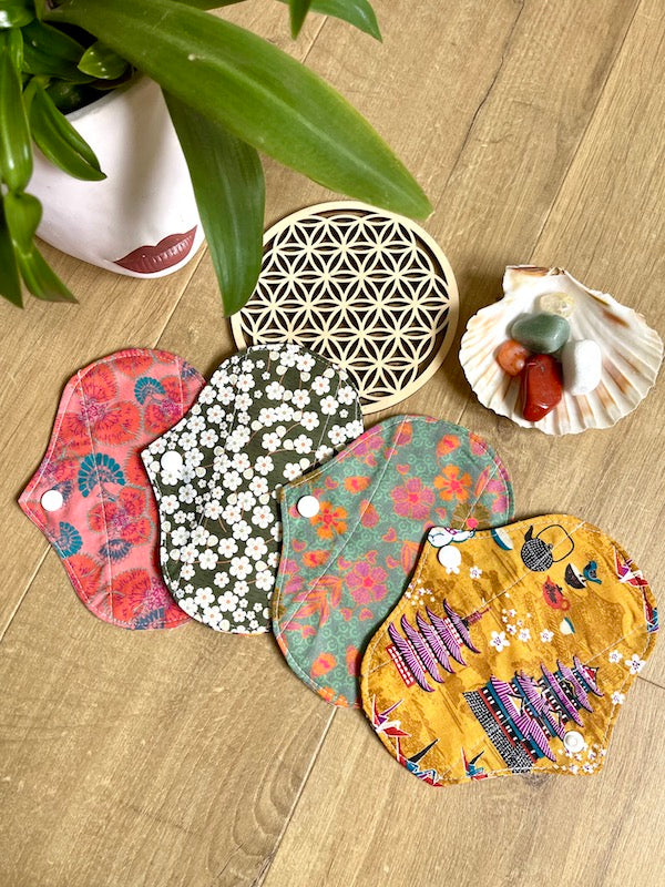 Pack of 4 mini panty liners