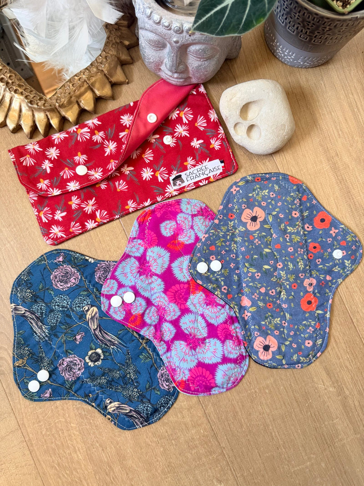 Lot de 3 serviettes hygiénique lavables flux moyen plus pochette imperméable M multicolore2