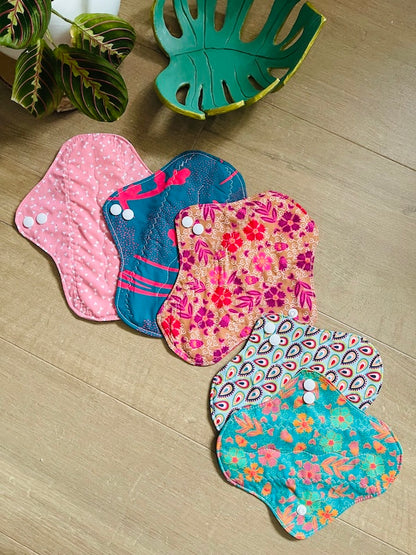 Feminine Hygiene Kit – 3 Medium Flows + 2 Panty Liners