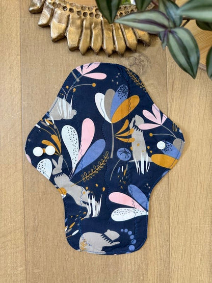 Serviette hygiénique lavable flux abondant ou nuit Oeko-Tex, faite main à Lyon, Sacrée Française
