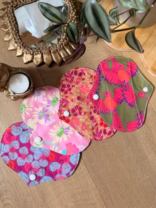 Sacrée Française Kit de démarrage Lot de 4 mini protège-slips lavables Lot de 4 mini protège-slips Oeko-Tex