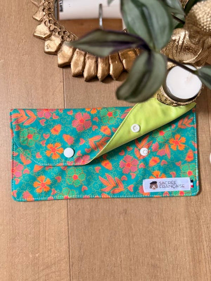 Pochette imperméable taille M pour protections périodiques lavables Oeko-Tex, faite main à Lyon, Sacrée Française