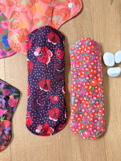 Kit hygiène féminine 3 serviettes lavables flux moyen + 2 protège-slips Oeko-Tex, fait main à Lyon, Sacrée Française