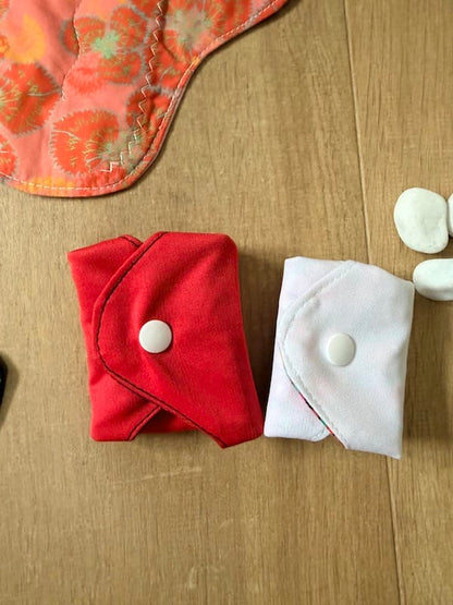 Kit hygiène féminine 3 serviettes lavables flux moyen + 2 protège-slips Oeko-Tex, fait main à Lyon, Sacrée Française