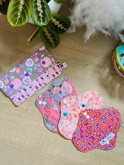 Pack of 3 washable panty liners plus a carrying pouch, size S