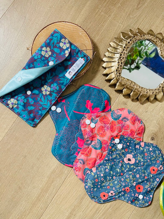 Kit 3 Serviettes menstruel Flux Moyen plus une pochette de transport imperméable taille M