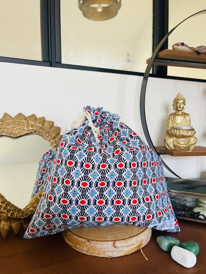 Pochon Imperméable Multi-Usages Sacrée Française | Fait Main en France | Zéro Déchet & Discret (24x24 cm)