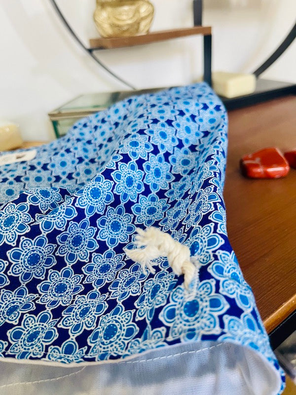 Pochon Imperméable Multi-Usages Sacrée Française | Fait Main en France | Zéro Déchet & Discret (24x24 cm)