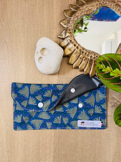 Pochette imperméable taille M pour protections périodiques lavables Oeko-Tex, faite main à Lyon, Sacrée Française
