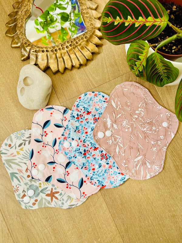 Pack of 4 panty liners