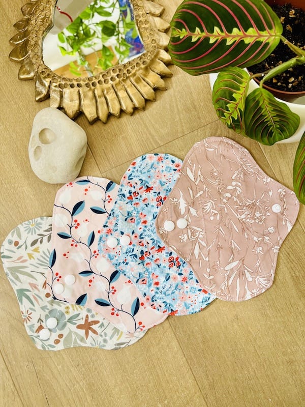 Sacrée Française Kit de démarrage Lot de 4 protège-slips lavables Lot de 4 Protège-Slips Lavables | Confort Écologique et Durable