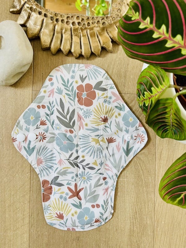 Sacrée Française Protections périodiques Serviette Hygiénique Lavable Nuit — Flux Abondant (À l'unité) Serviette hygiénique lavable flux abondant où pour la nuit