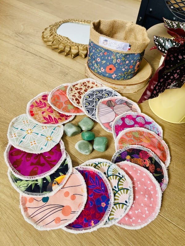 Lot de 15 cotons démaquillants lavables avec panière, coton Oeko-Tex, fait main à Lyon, Sacrée Française