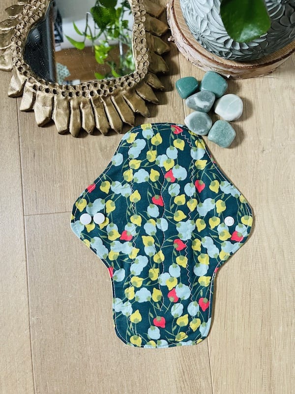 Sacrée Française Protections périodiques Serviette Hygiénique Lavable Nuit — Flux Abondant (À l'unité) Serviette hygiénique lavable flux abondant où pour la nuit