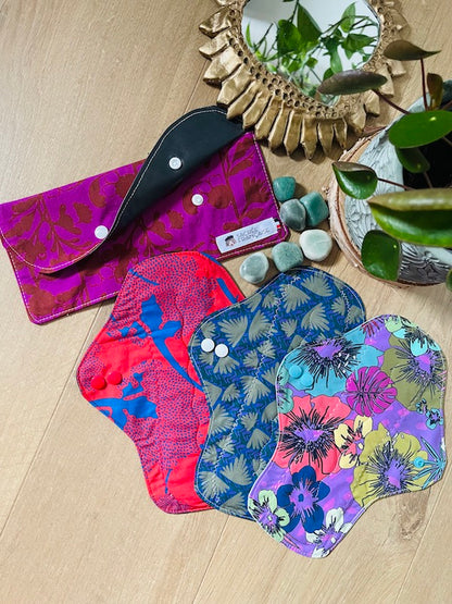 Lot de 3 serviettes hygiéniques lavables flux abondants où pour la nuit plus une pochette de transport imperméable taille L