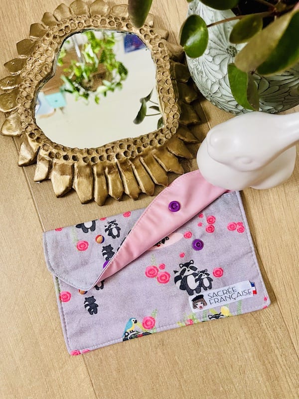 Sacrée Française Accessoires Cosmétiques Pochette imperméable taille S Pochette Imperméable Taille S | Compacte, Pratique et Écologique