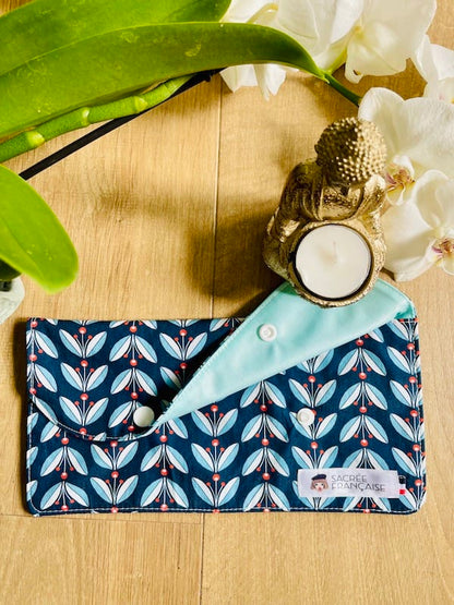 Pochette imperméable taille M pour protections périodiques lavables Oeko-Tex, faite main à Lyon, Sacrée Française
