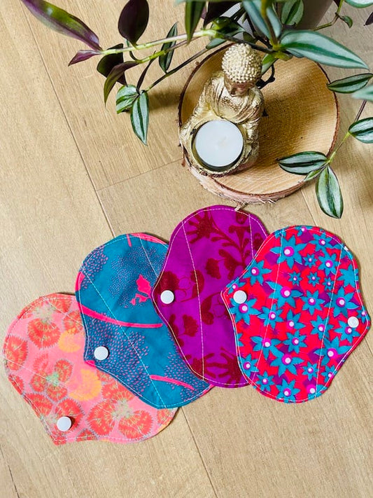 Sacrée Française Kit de démarrage Lot de 4 mini protège-slips lavables Minis Protège-Slips Réutilisables en Coton Oeko-Tex – Lot de 4
