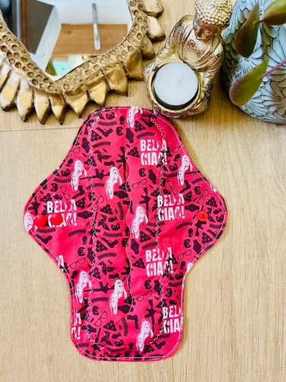 Serviette hygiénique lavable flux abondant ou nuit Oeko-Tex, faite main à Lyon, Sacrée Française