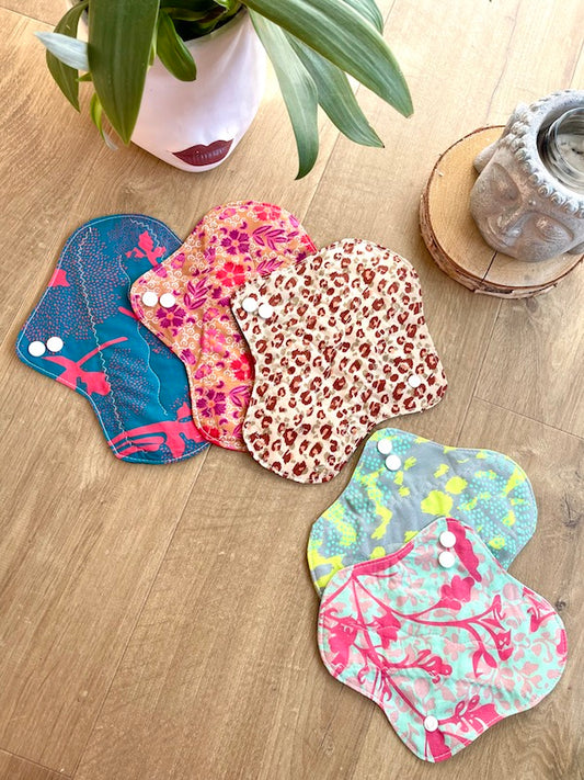 Kit Hygiène Féminine – 3 Flux Moyens + 2 Protège-Slips