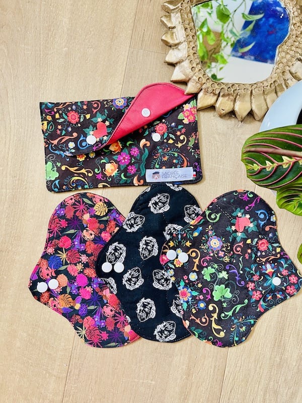 Lot de 3 protège-slips lavables + pochette de transport taille S Oeko-Tex, fait main à Lyon, Sacrée Française
