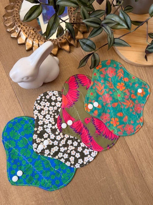 Lot de 4 protège-slips lavables Oeko-Tex, fait main à Lyon, Sacrée Française