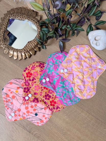 Lot de 4 serviettes hygiéniques lavables flux moyen