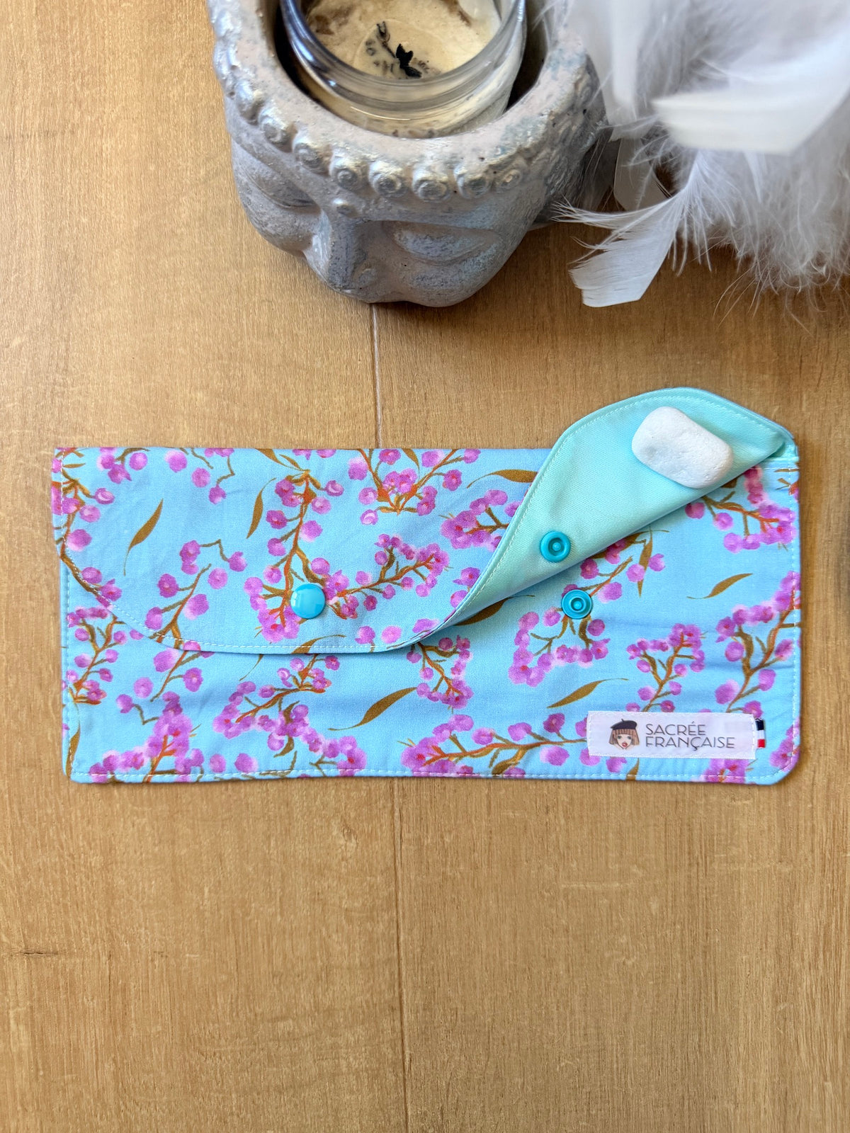 Pochette imperméable Taille L fleur rose fond bleu clair