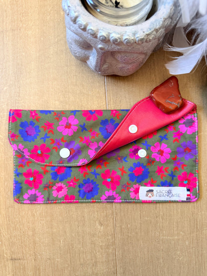 Pochette imperméable taille M fleur fond kaki