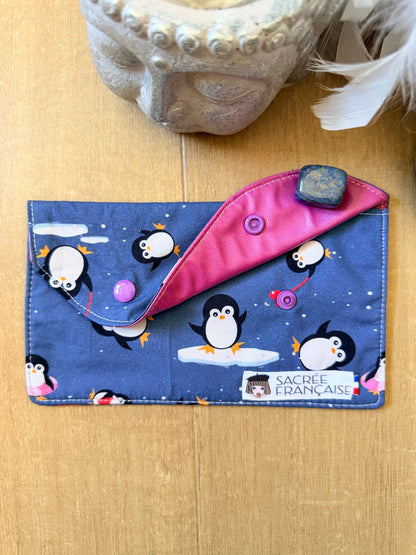 Pochette imperméable taille S pingouin fond gris foncé