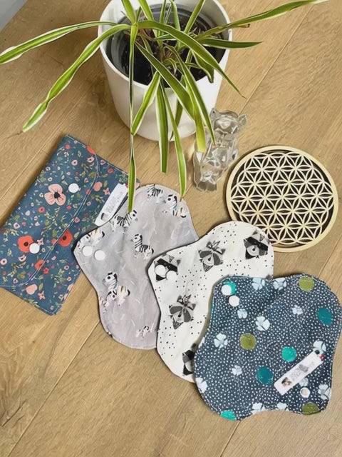 Lot de 3 protège-slips lavables plus une pochette de transport taille S